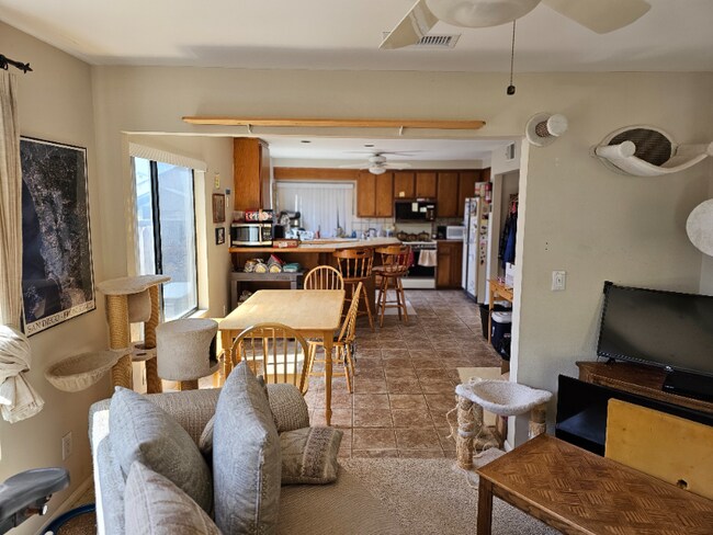 Building Photo - 10256 Carioca Ct