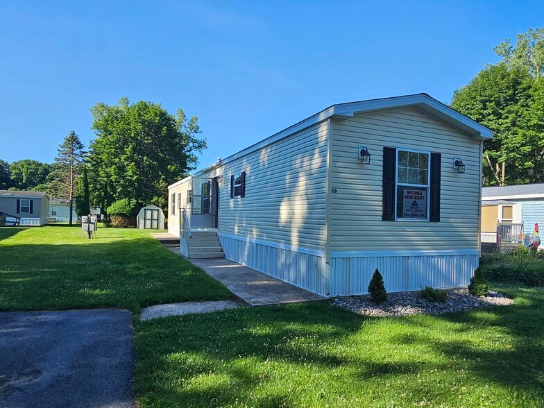 Building Photo - 16 Woodside Ln