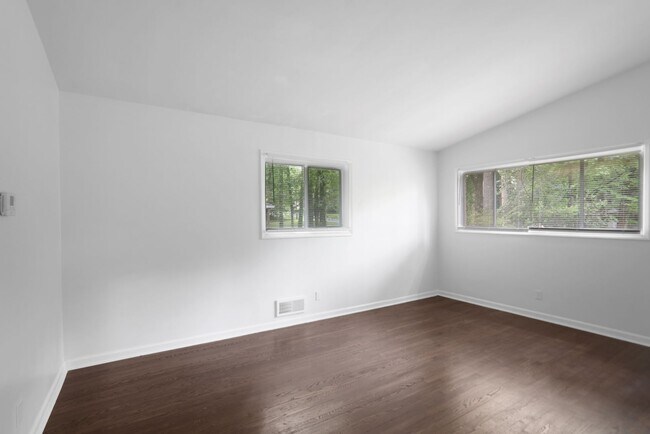 Building Photo - 2200 Camp Ground