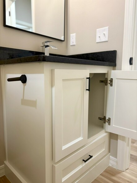 Building Photo - 11075 Tierra Santa Dr