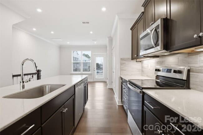 Building Photo - 3011 Citizens Ln