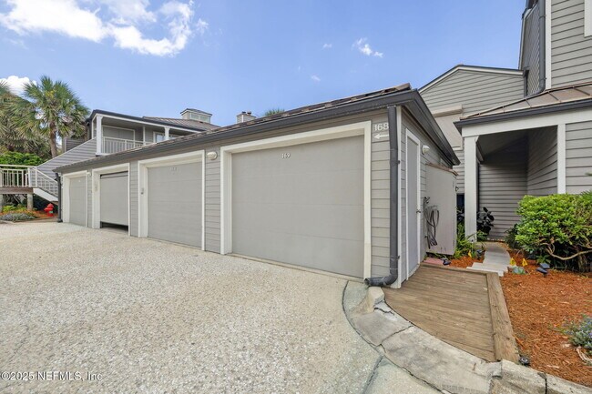Building Photo - 169 Sea Hammock Way