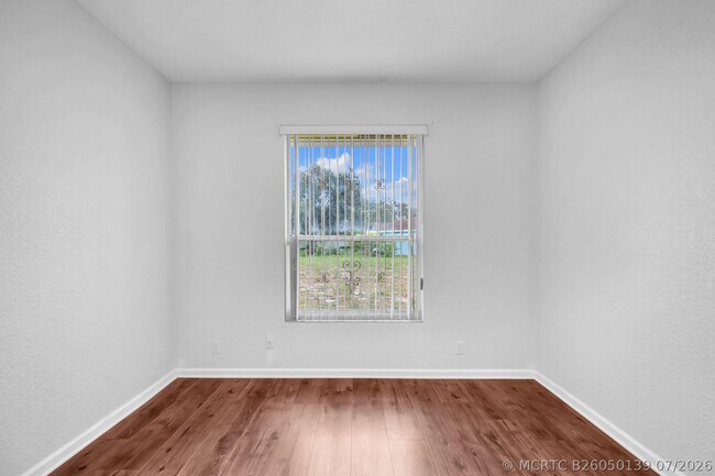 Building Photo - 4100 Temple St