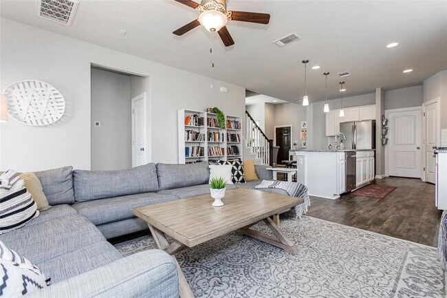Building Photo - 5305 Traviston Dr