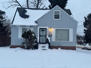 Building Photo - This Charming 3BR Single Family Home!