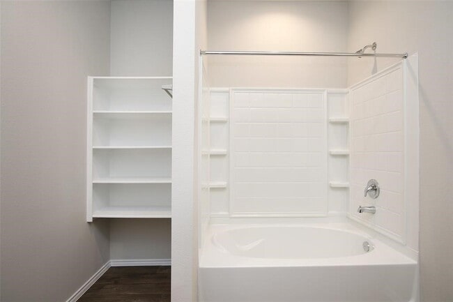 Building Photo - 4023 Wyanngate Dr