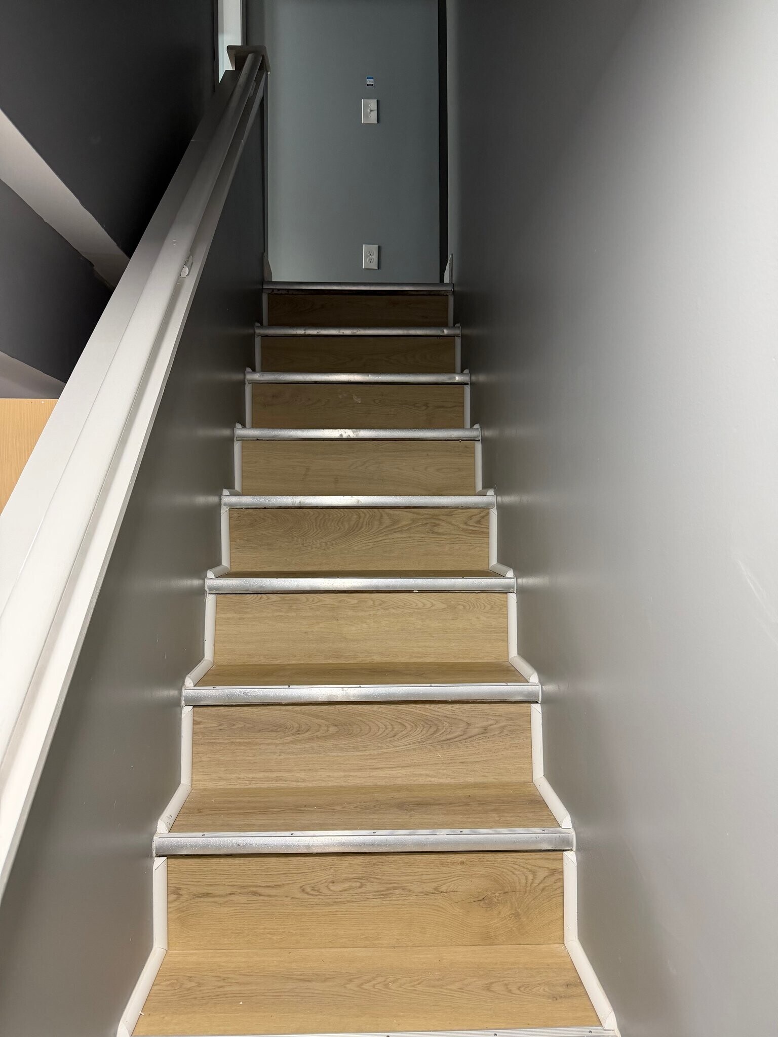 Building Photo - 427 S Augusta Ave