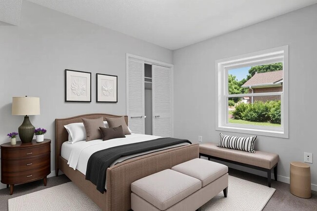 Building Photo - 1844 Brier Ln