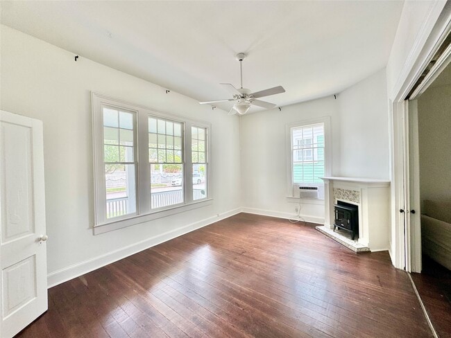Building Photo - 1307 Avenue H