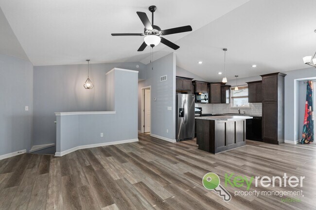 Building Photo - Newly Built 3 Bedroom Beauty: Lawn care and trash included!