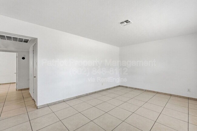 Building Photo - 6701 N 33rd Ave