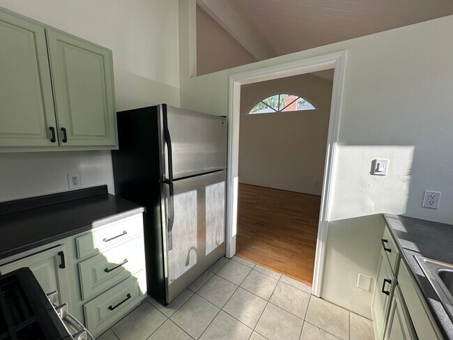 Building Photo - 1326 Clifton St