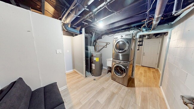 Building Photo - 32 Marion St