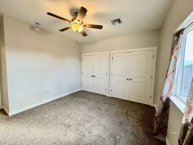 Building Photo - 860 S Flagstone Wy