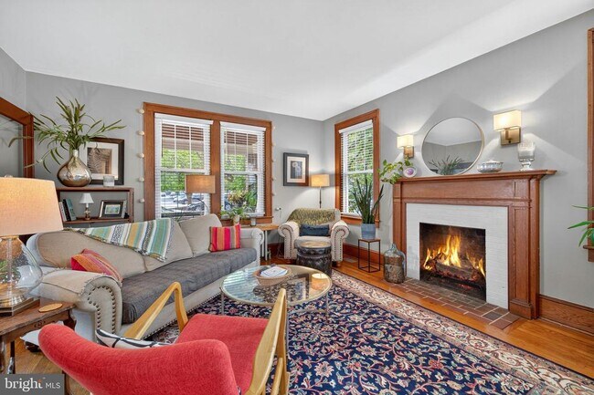 Building Photo - 420 W Cork St