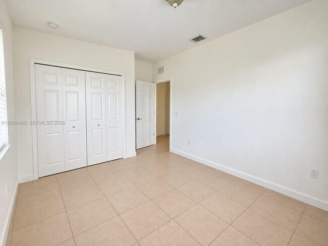 Building Photo - 7800 NW 116 Pl