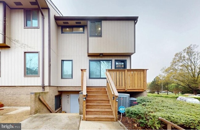 Building Photo - 1689 Westwind Way