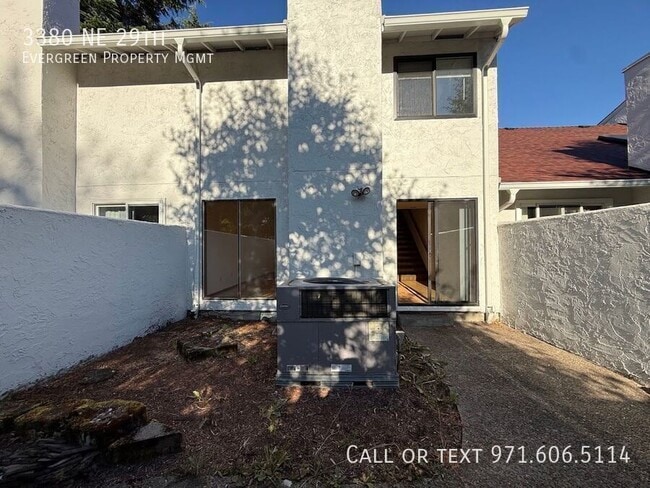 Building Photo - 3380 NE 29th St