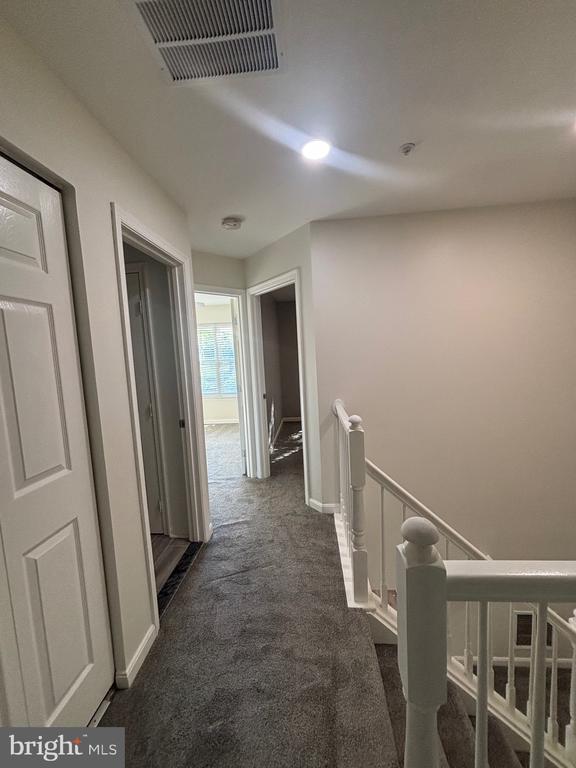 Building Photo - 863 English Chestnut Dr
