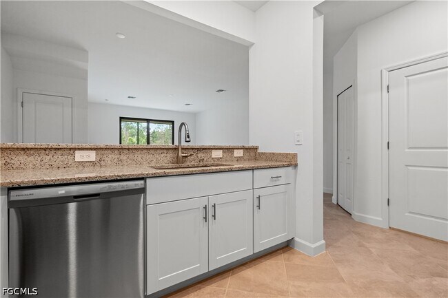 Building Photo - 14150 Gardeners Wy