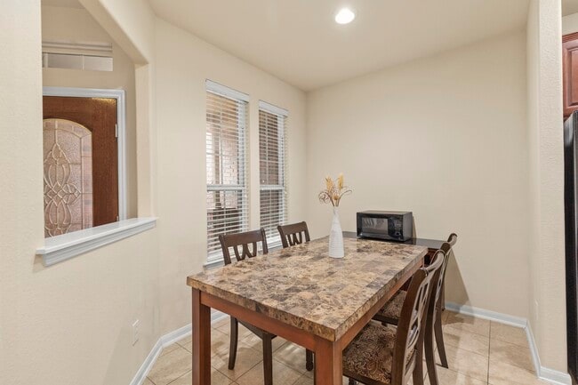Building Photo - 1146 Glenwood Canyon Ln