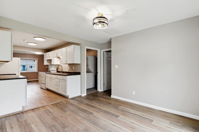 Building Photo - 714 Bethume Ct