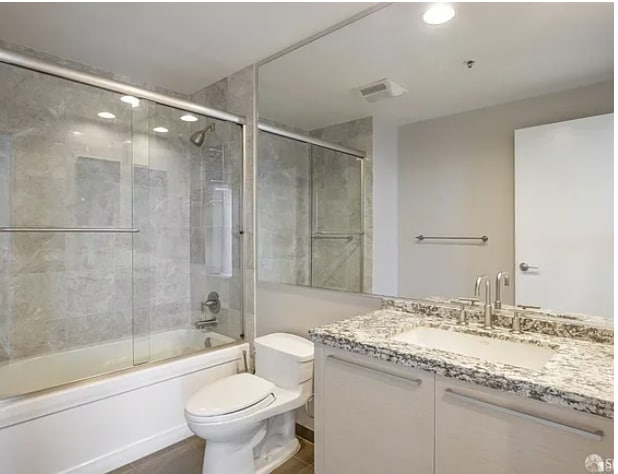 Building Photo - 425 1st St