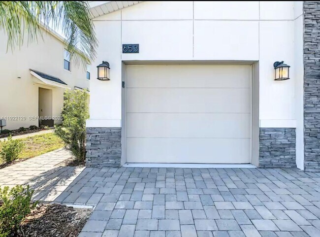 Building Photo - 653 Ocean Course Ave