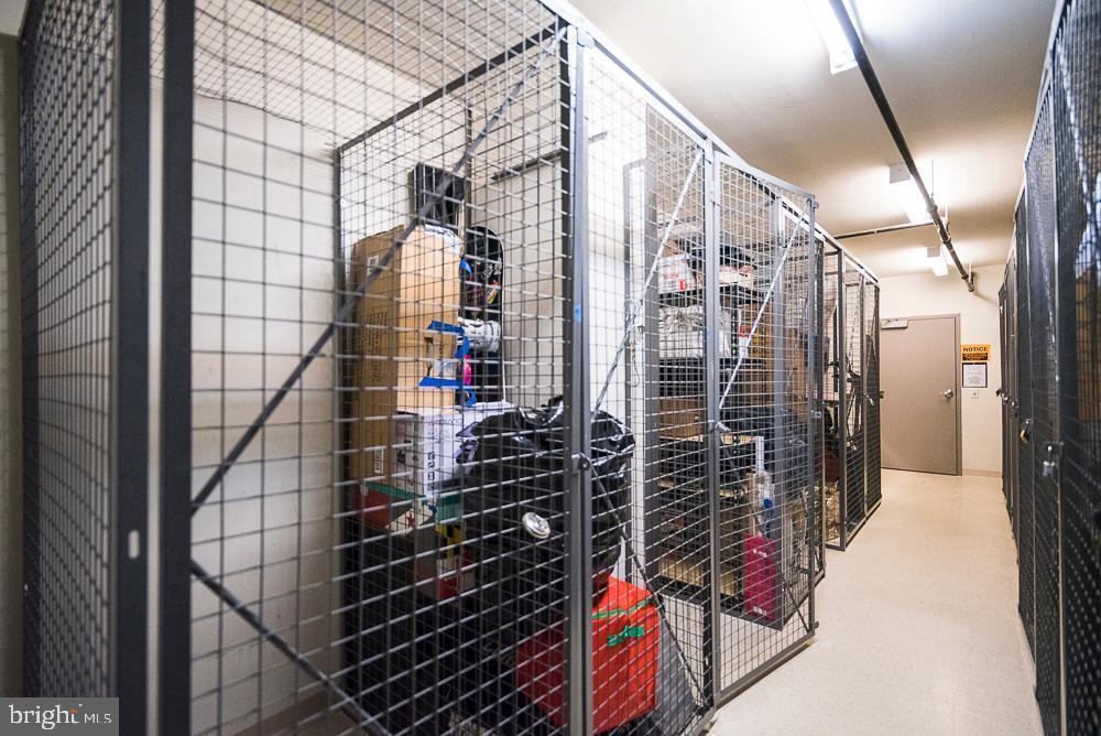 Building Photo - 1021 N Garfield St