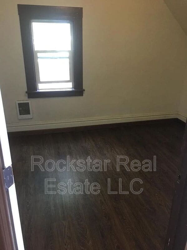 Building Photo - 2017 N Hamilton St