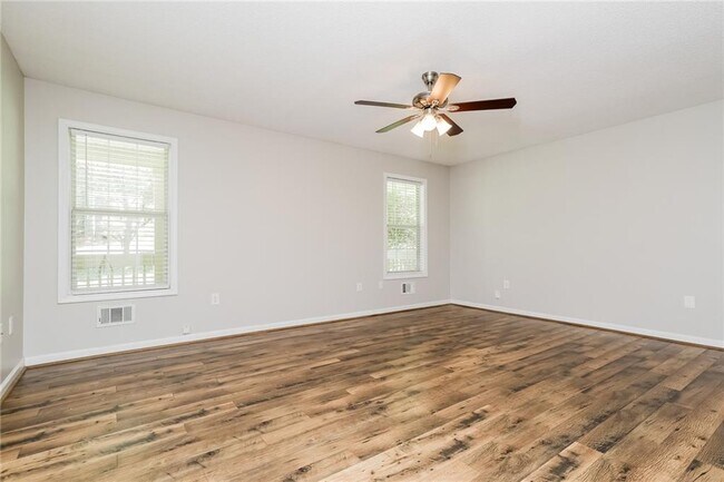 Building Photo - 169 Hayes Cir