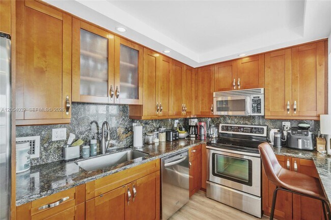 Building Photo - 11111 Biscayne Blvd