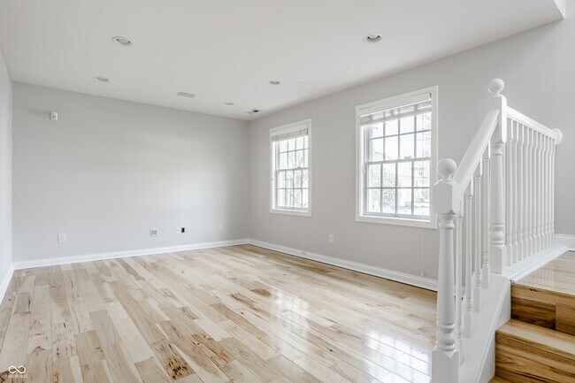 Building Photo - 12779 Tradd St