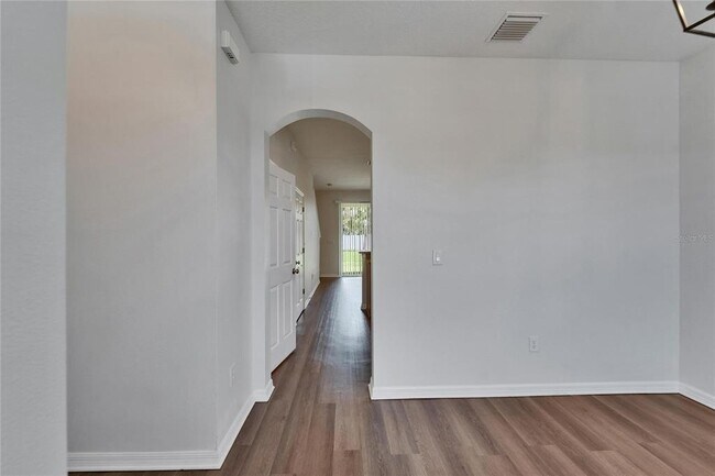 Building Photo - 8818 Red Beechwood Ct