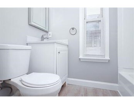 Building Photo - 343 Lafayette St