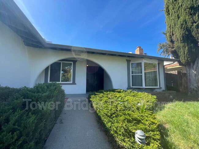 Building Photo - 9400 Appalachian Dr