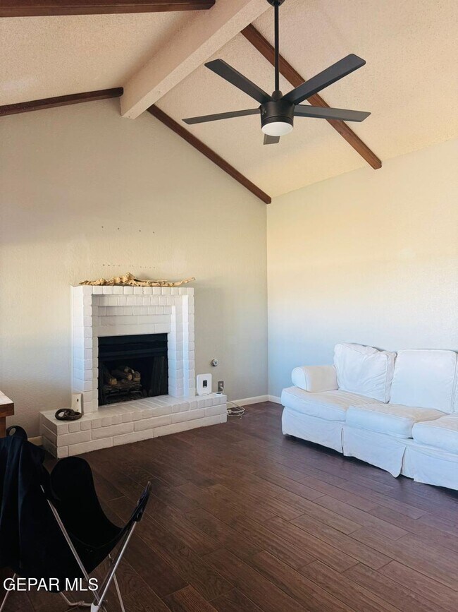 Building Photo - 903 Agua Caliente Dr