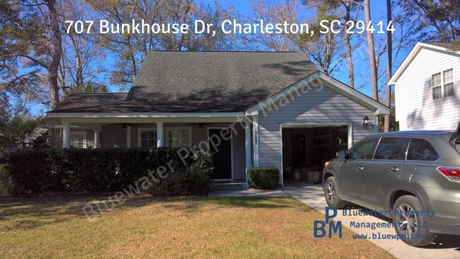 Primary Photo - 707 Bunkhouse Dr