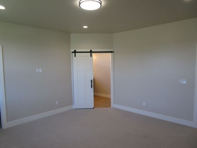 Building Photo - New Construction 4 Bedroom Home, 1 Block from Barnes Butte Elementary! - Available Soon!