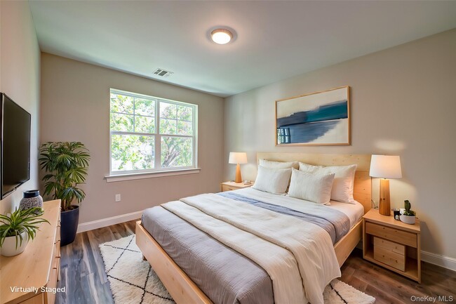 Building Photo - 1 Conklin St