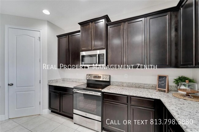 Building Photo - 12149 Creek Preserve Dr
