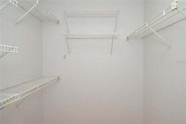 Building Photo - 10263 Gandy Blvd N