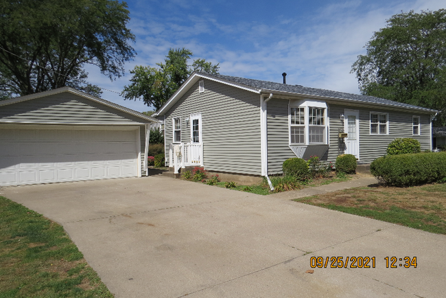 Building Photo - 2356 Hawthorne Ct