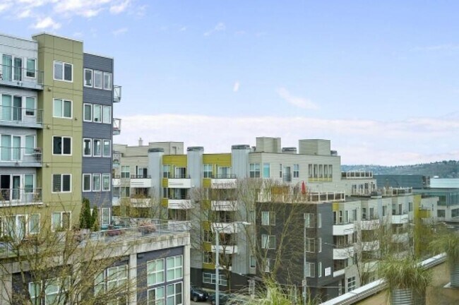 Building Photo - 1 bedroom in Seattle WA 98121