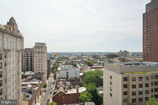 Building Photo - 1601 Locust St