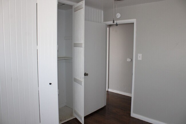 Building Photo - In the Heart of Midwest City *FIRST FULL MONTH FREE!!