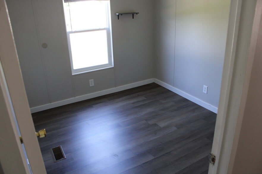 Building Photo - 2114 NC-108