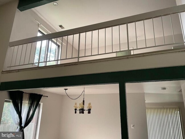 Building Photo - 9129 Tulip Grove Rd