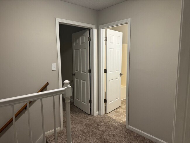 Building Photo - 310 Pappy Dr