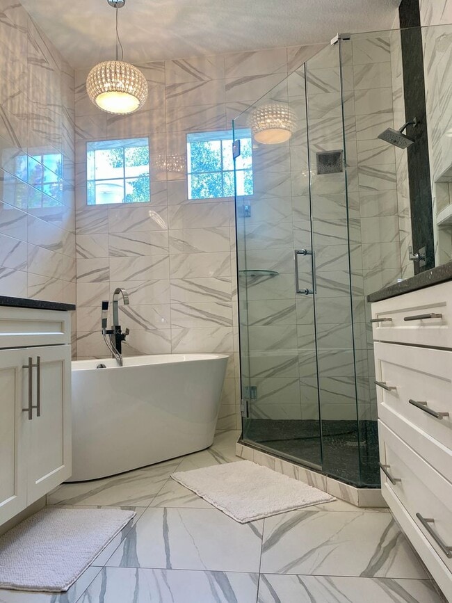 Building Photo - Citrus Park Luxury 3 Bedroom / 2.5 Bathroom Townhome Available 7/1/22